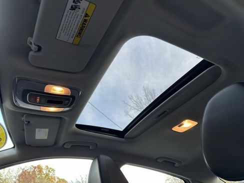 Used 2023 Hyundai Elantra Limited image 20