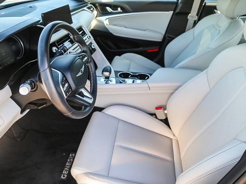 Used 2025 Genesis G70 2.5T RWD image 19