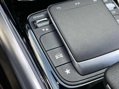Certified 2022 Mercedes-Benz GLA 250 4MATIC image 38