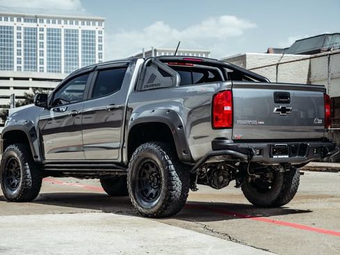 Used 2019 Chevrolet Colorado ZR2 w/ Colorado ZR2 Bison Edition AWD/4WD image 10