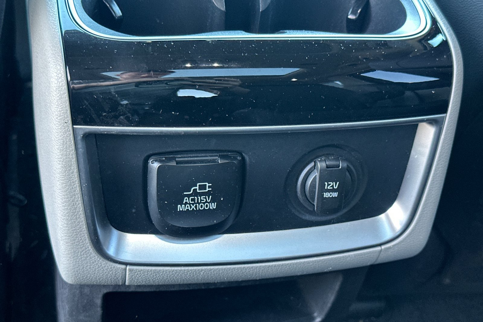 Used 2024 Kia Carnival SX Prestige FWD image 40