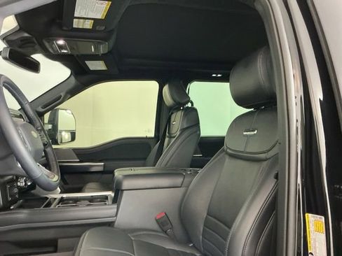 Used 2025 Ford F350 Platinum w/ Tremor Off-Road Package AWD/4WD image 18