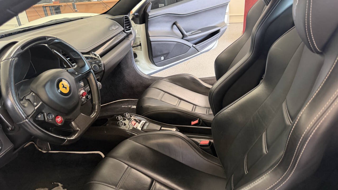 Used 2012 Ferrari 458 Italia Coupe RWD image 35