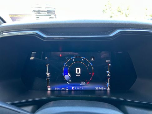 Used 2023 Chevrolet Colorado LT w/ LT Convenience Package AWD/4WD image 17