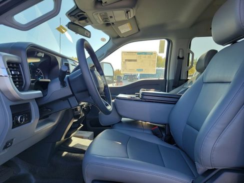 New 2026 Ford F550 4x4 Crew Cab image 18