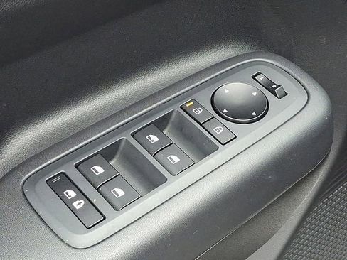 Certified 2025 Hyundai Santa Fe SE image 15