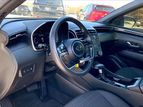 Used 2023 Hyundai Santa Cruz SE image 17