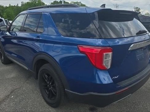 Used 2022 Ford Explorer XLT w/ Equipment Group 202A AWD/4WD image 5