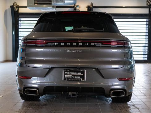 Certified 2026 Porsche Cayenne AWD/4WD image 9