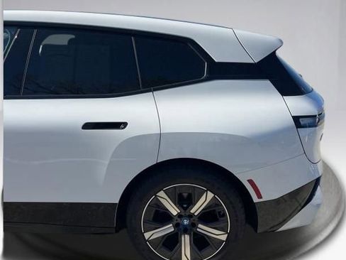 Used 2025 BMW iX xDrive50 w/ Sport Package image 5