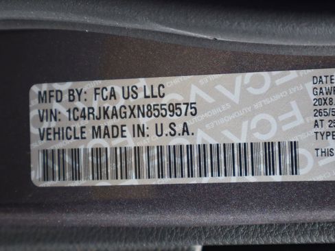 Used 2022 Jeep Grand Cherokee L Laredo image 34