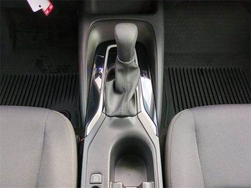 Used 2024 Toyota Corolla LE image 17