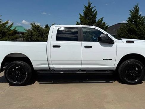 Used 2025 RAM 2500 Big Horn AWD/4WD image 8