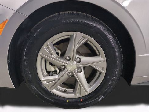 Certified 2023 Hyundai Sonata SE image 11