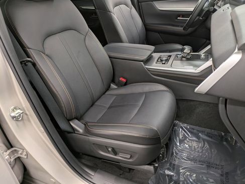 Used 2025 MAZDA CX-90 3.3 Turbo w/ Preferred Package image 29