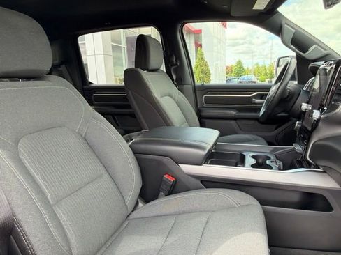 Used 2024 RAM 1500 Big Horn AWD/4WD image 35