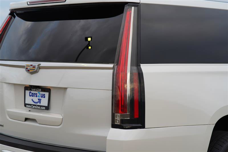 Used 2018 Cadillac Escalade ESV Platinum AWD/4WD image 40