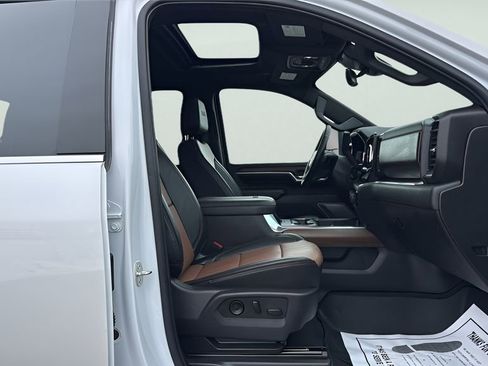 Used 2024 Chevrolet Silverado 3500 High Country w/ High Country Premium Package AWD/4WD image 12