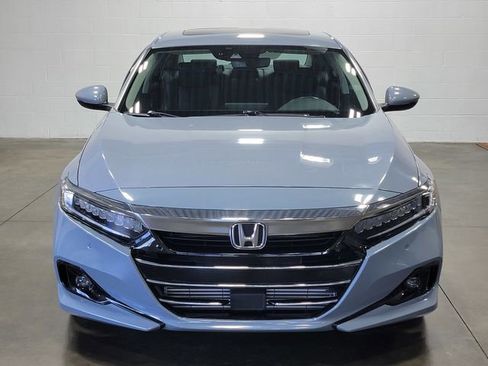 Used 2021 Honda Accord Touring image 3
