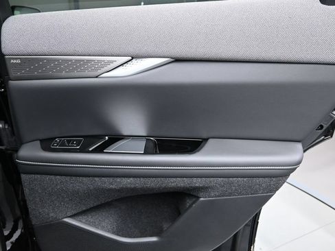 New 2027 Cadillac Optiq Premium Sport w/ LPO, Floor Liner Package AWD/4WD image 30