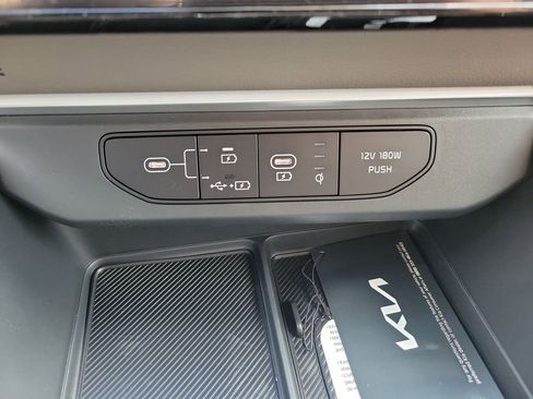 New 2026 Kia Carnival EX image 35