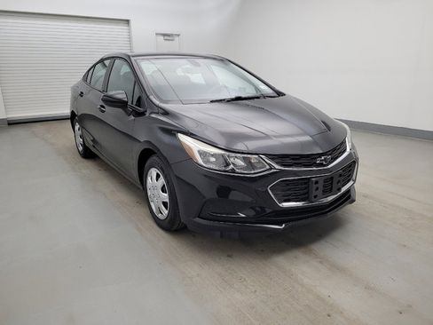 Used 2018 Chevrolet Cruze LS image 13