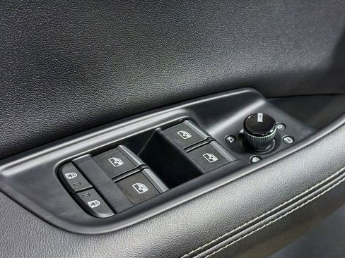 Used 2023 Audi Q8 Premium Plus AWD/4WD image 19