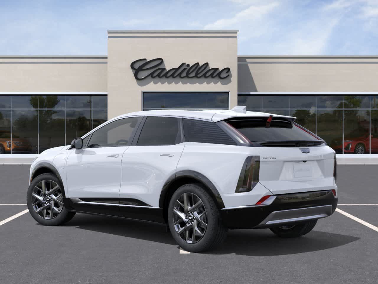 Used 2027 Cadillac Optiq Luxury AWD/4WD image 3