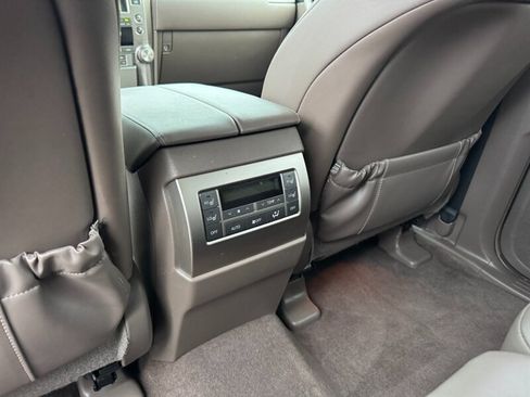 Used 2010 Lexus GX 460 image 36