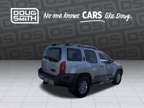 Used 2015 Nissan Xterra S image 5