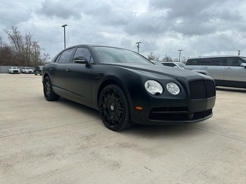 Used 2014 Bentley Flying Spur W12 image 3
