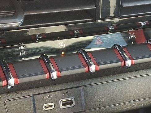 Used 2023 GMC Canyon AT4X image 31