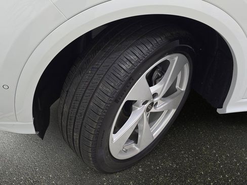 New 2025 Audi Q5 Prestige image 32