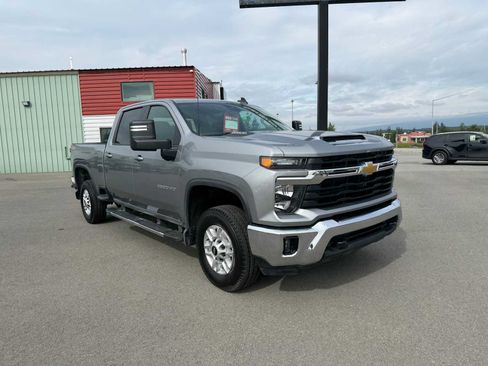 Certified 2026 Chevrolet Silverado 2500 LT w/ Convenience Package AWD/4WD image 11