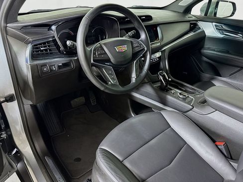 Certified 2025 Cadillac XT5 Premium Luxury FWD image 7