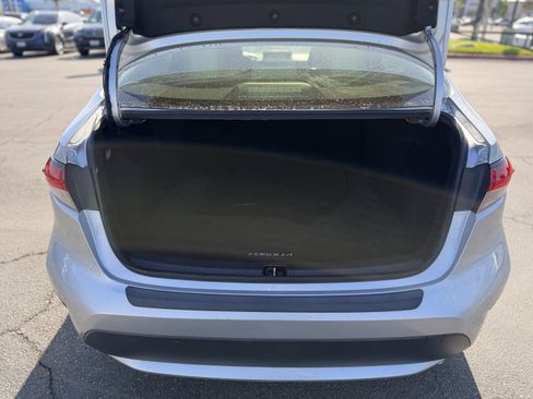 Used 2022 Toyota Corolla LE w/ Carpet Mat Package (TMS) FWD image 6