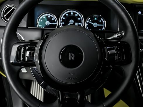 Used 2022 Rolls-Royce Cullinan w/ Dark Exterior Package image 29