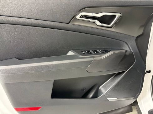 New 2026 Kia Sportage LX image 14