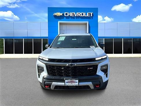 New 2026 Chevrolet Traverse Z71 w/ Enhanced Driving Package image 8