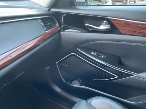 Used 2017 Kia Cadenza Premium w/ Luxury Package image 14
