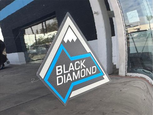 Used 2022 Ford Bronco Black Diamond image 17