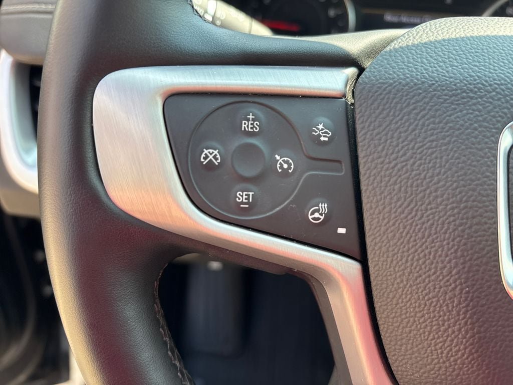 Used 2023 GMC Terrain SLT w/ Tech Package FWD image 31