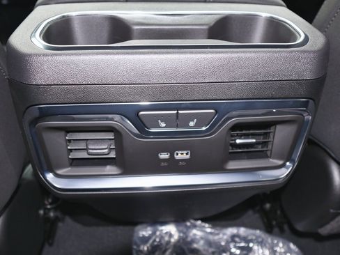 New 2026 GMC Sierra 3500 SLT image 11