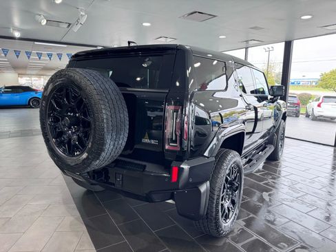 Used 2024 GMC Hummer EV 2X w/ LPO, Illumination Package image 5