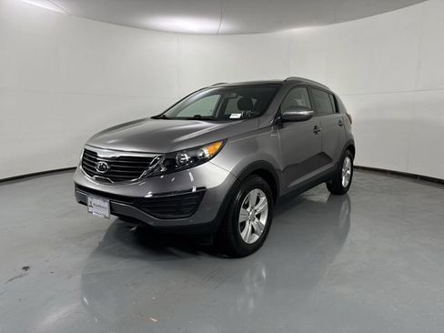 Used 2012 Kia Sportage LX w/ Convenience Pkg AWD/4WD image 2