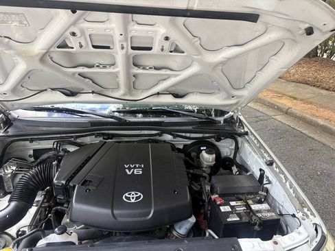 Used 2011 Toyota Tacoma PreRunner w/ TRD Sport Pkg RWD image 14