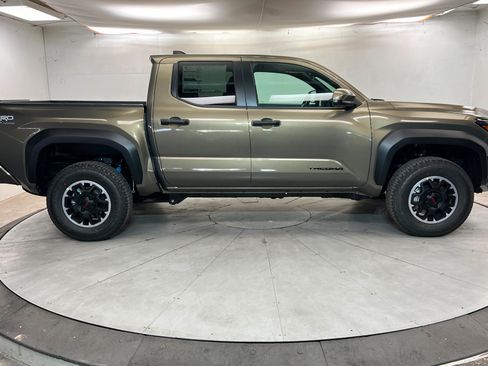 New 2026 Toyota Tacoma TRD Off-Road AWD/4WD image 6