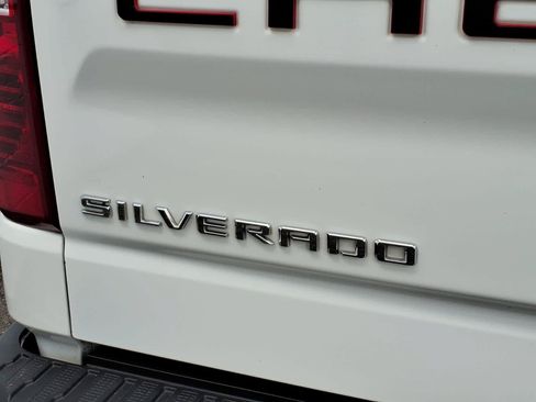 Used 2023 Chevrolet Silverado 1500 Custom AWD/4WD image 17