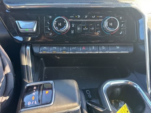 Used 2024 GMC Sierra 1500 Denali image 22