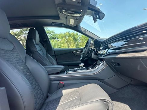 Used 2023 Audi RS Q8 AWD/4WD image 25